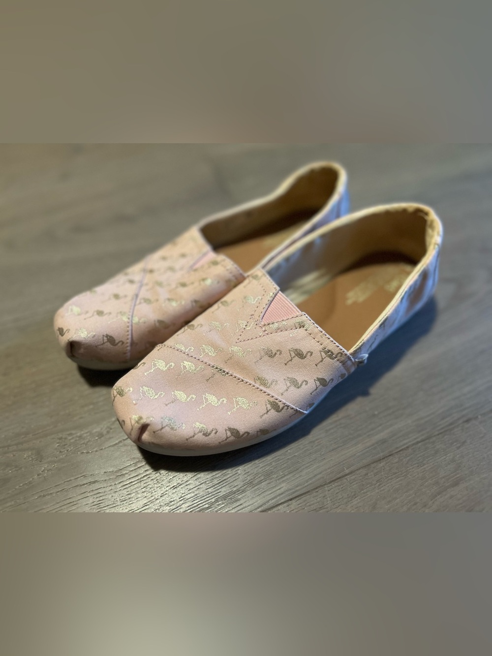EUC Toms Flamingo Classics - Picture 13 of 14